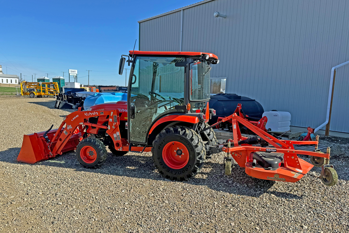 Utility Tractors & Mowers Excavator